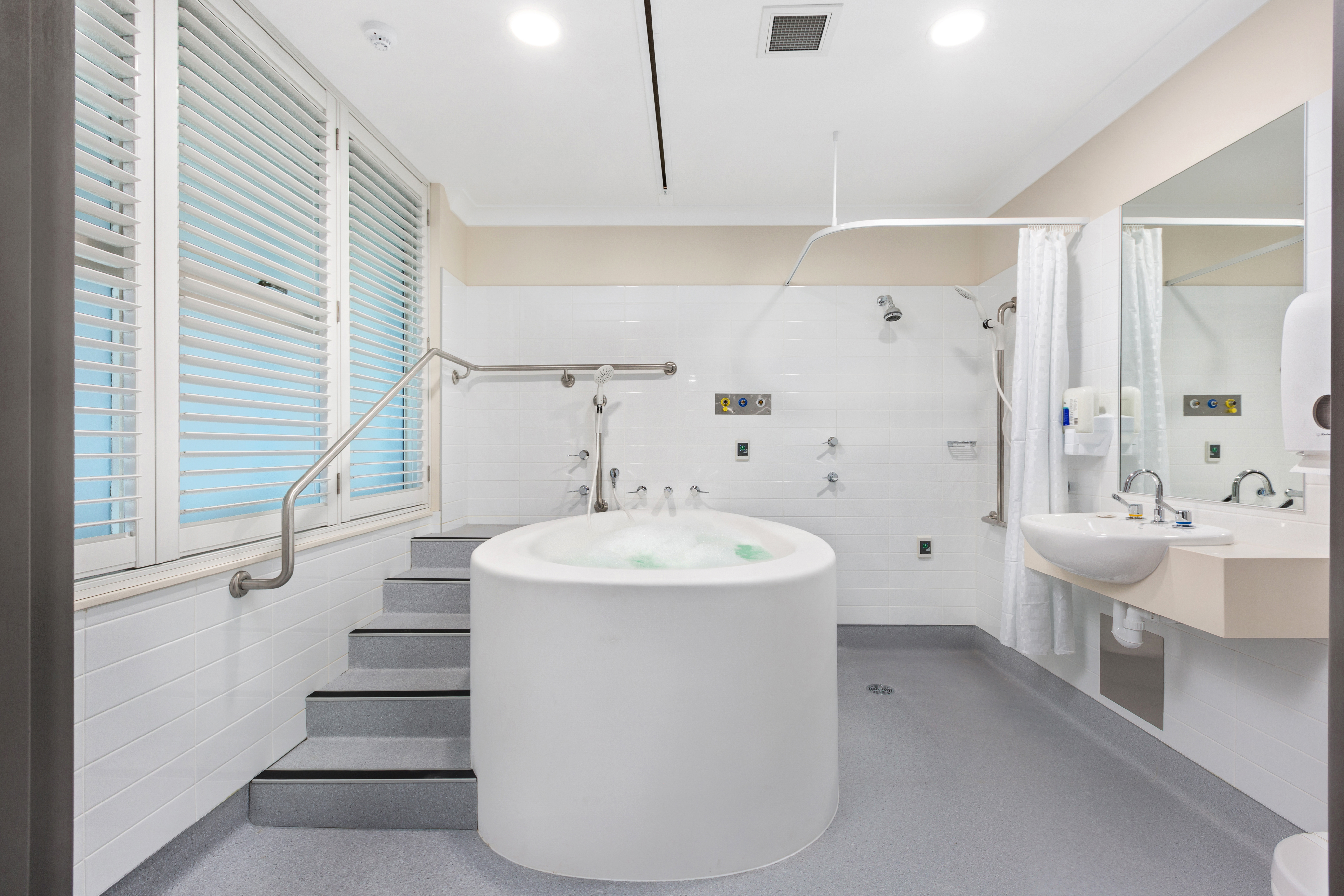 Birthing suite